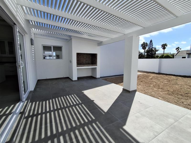 3 Bedroom Property for Sale in Golden Mile Western Cape